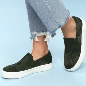 Steve Madden Camo Sneakers Size 10